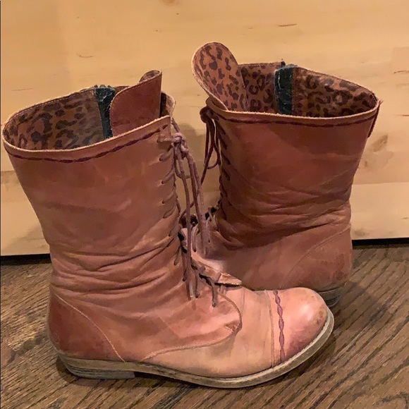 Red leather boots - Picture 3 of 5